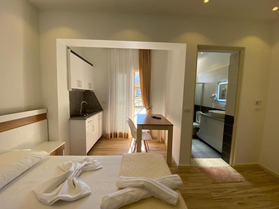 Vila Butrint Apartment Ksamil Ngoại thất bức ảnh